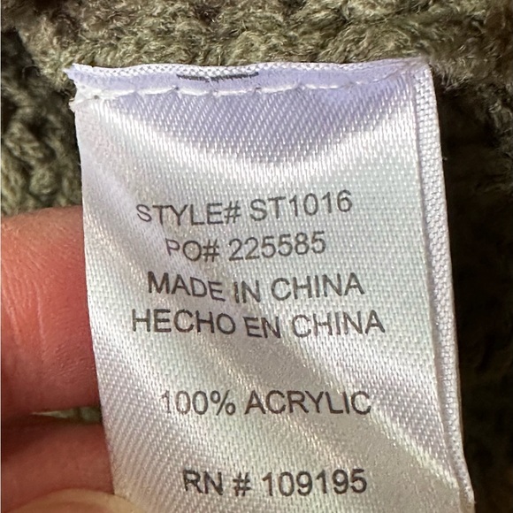 Love J Green Cropped Frayed Sweater - Picture 3 of 3